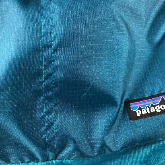 Patagonia Lightweight Travel 15L Courier Bag Shoulder Bag Blue STY48813 Unisex - Picture 7 of 12